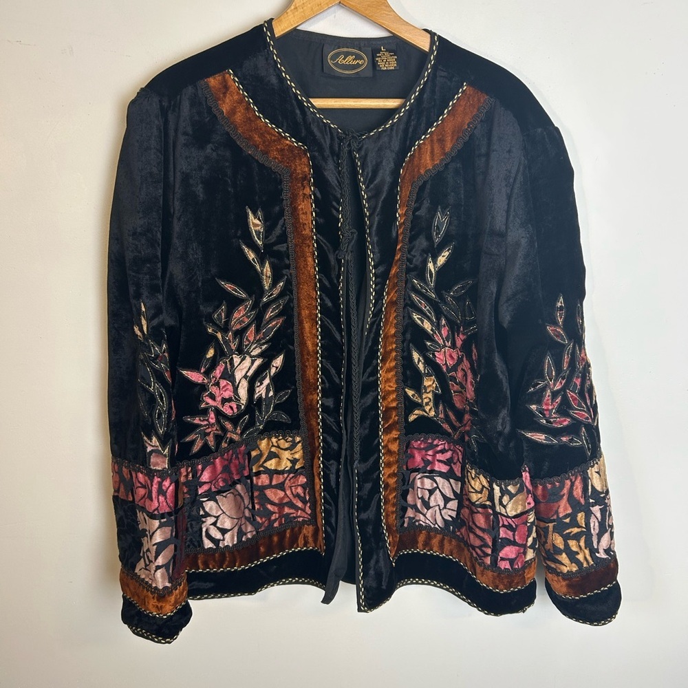 Allure Patch Insert Velvet Cardigan Jacket Size L Artsy Tie Closure Feminine
